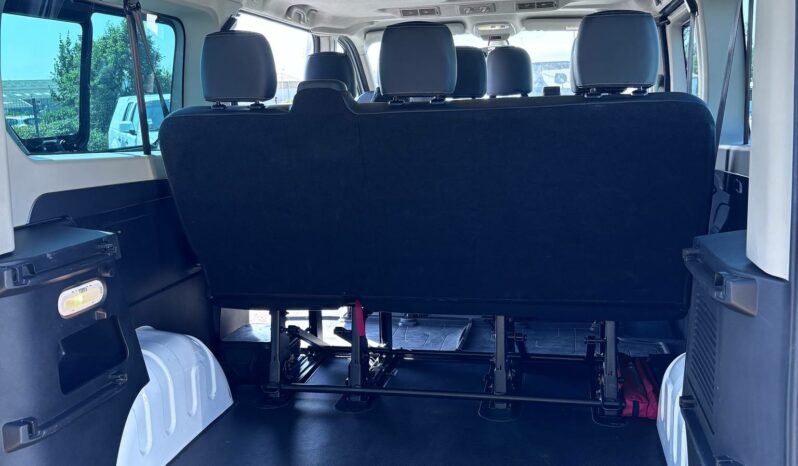 
								RENAULT Trafic 9 places full									