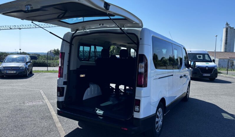 
								RENAULT Trafic 9 places full									